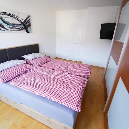 Schlafgut Kuessler - 70m Vom Express *