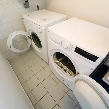 Schlafgut Kuessler - 70m Vom Express Apartament *