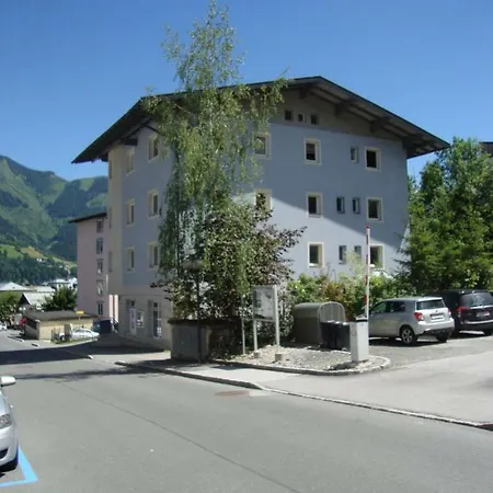 Schlafgut Kuessler - 70m Vom Express