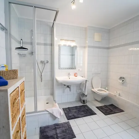 Schlafgut Kuessler - 70m Vom Express * 滨湖采尔